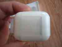 Беспроводные наушники Apple AirPods, фотография 4