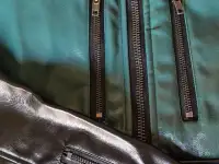 Оригинальная демисезонная куртка в байкерском стиле из штатов, фотография 3