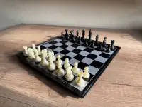 Шахматы с раскладной доской