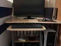 Компьютерный стол, в хорошем состояние., фотография 6