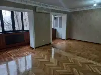 Продаётся квартира в центре Ферганы, Комус 14а, кв18