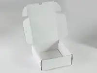 Крафт и белые коробки с крышкой, фотография 2