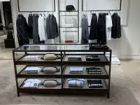 Торговое оборудование для магазинов, аптек, бутиков одежды, фотография 9