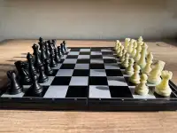 Шахматы с раскладной доской, фотография 3