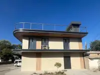 Продается отдельностоящее здание, круг Рохат