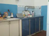 Здравствуйте. Продаётся теплая квартира в центре города на первом этаже.