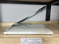 Metal Manual Paper Cutter 18 B3 (Металлический ручной резак для бумаги)