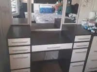 Продаётся трюмо-комод