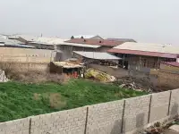 Сергелинский р-н. На против 5 массив куйлюк, махалля арка. От битонки 500 метров. Удобная локация. Фасад 34 м, ширина 36, фотография 5