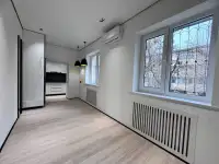 Продаётся 2х комнатная квартира на Ц-1  ул. С. Азимова, фотография 2