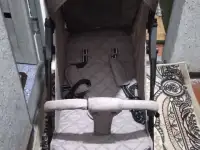Коляска и электронный шезлонг для детей