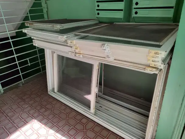 Продам оконные рамы бу, фотография 1