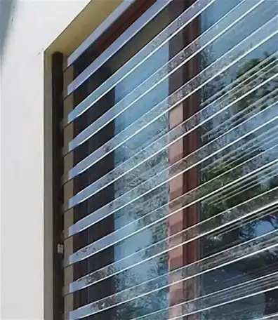 Стеклянные перила для лестниц и балконов а так же защитные стеклянные решетки на окна. Звоните, фотография 2