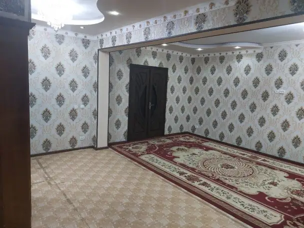 Продаю 4-х комнатную квартиру переделанную в 6-ти комнатную., фотография 1