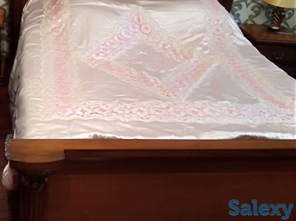 Роскошный спальный гарнитур в испанском стиле, фотография 2