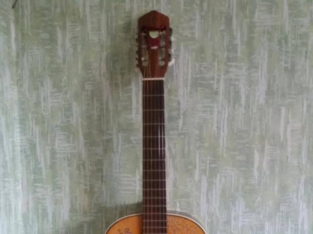 Гитара концертная с новыми испанскими струнами, фотография 2