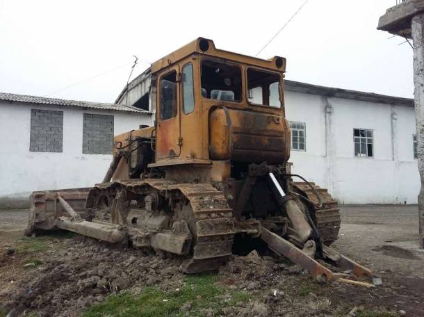 Bulldozer T 130, фотография 1