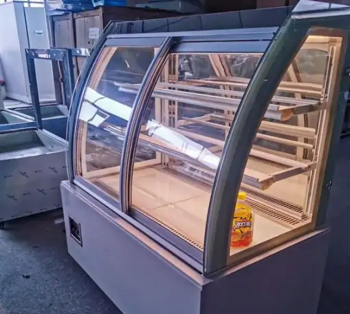 Кондитерская витрина холодильная, фотография 10
