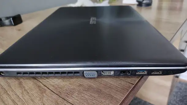 Noutbook ASUS X550C, фотография 4