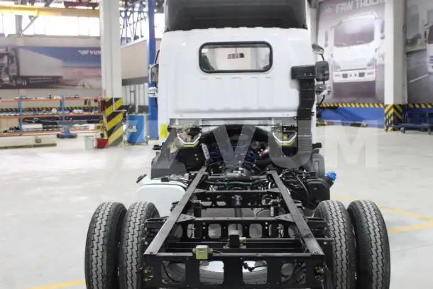 Шасси FAW Tiger VR 4x2 4,5 т  Бензин, фотография 5