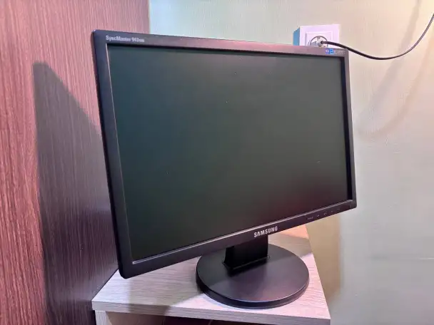 Продам свой Samsung SyncMaster 943NW 19, фотография 1