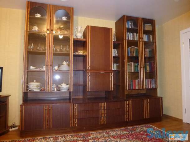 Стенка-горка, стол, стулья, кровать и шифоньер, фотография 1