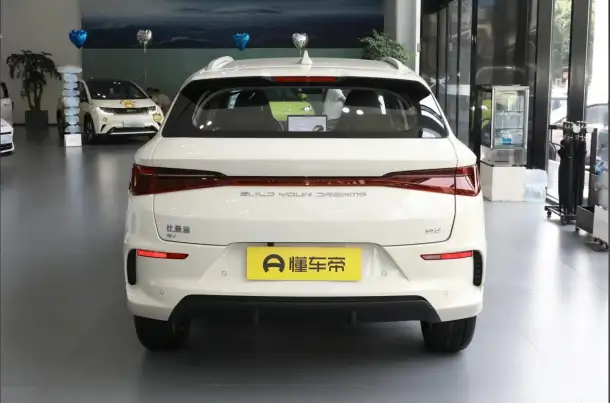 Совершенно новый электромобиль BYD E2, фотография 5