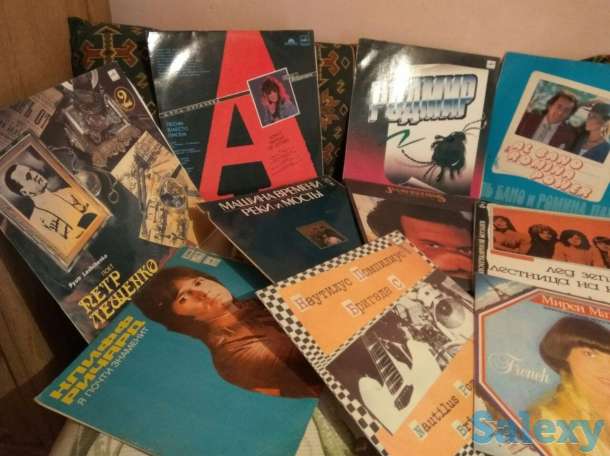 Продам сувенирные рога изобилия, рога оленя, часы с боем, пластинки, марки почтовые разные., фотография 5