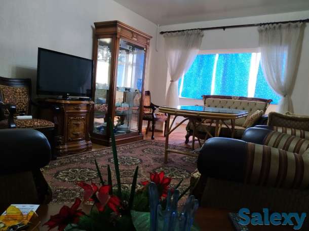 Продается СВОЯ 2х-комнатная квартира в знаменитом доме (с круговой световой рекламой на крыше) у метро Буюк Ипак Йули., фотография 1