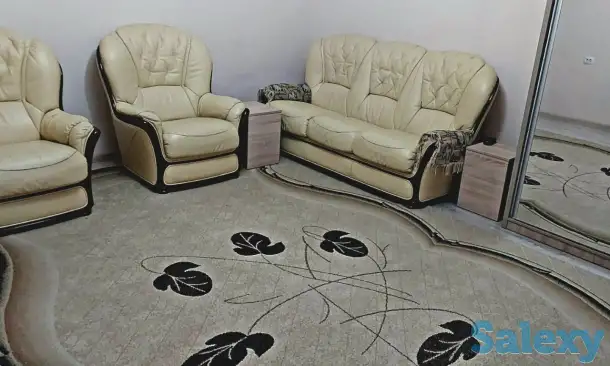 ул.Нукус,бутик Гламур,3-комнатная,4/9,75 м²,ремонт,мебель,техника, фотография 1