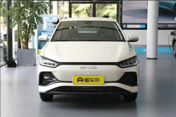 Совершенно новый электромобиль BYD E2, фотография 2