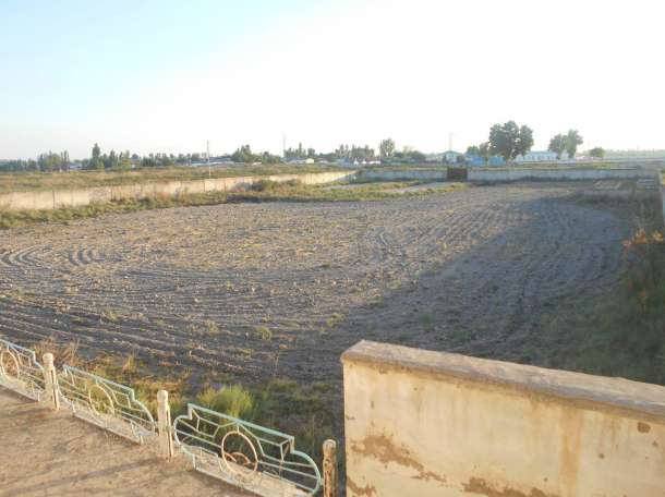 Тошкент вилоятида   бизнес очишга кизиккан одамлар учун 1гектарли  кулай хусусий уй жой хамма иш фаолияларига мос., фотография 7