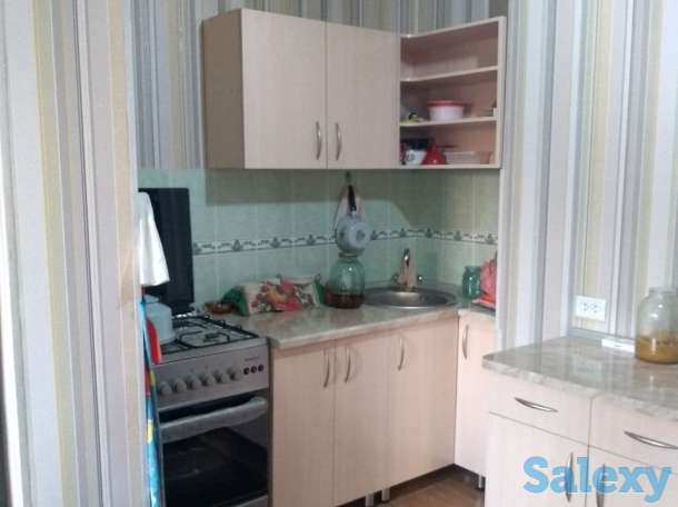 Продается 3-х комнатная квартира с евроремонтом, двориком и подвалом, фотография 2