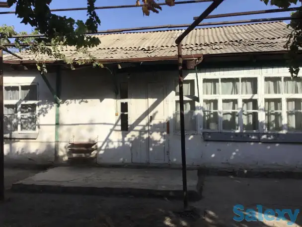Продается дом в Tашкентской области с большим участком, гаражом и садом с фруктовыми деревьями, фотография 1