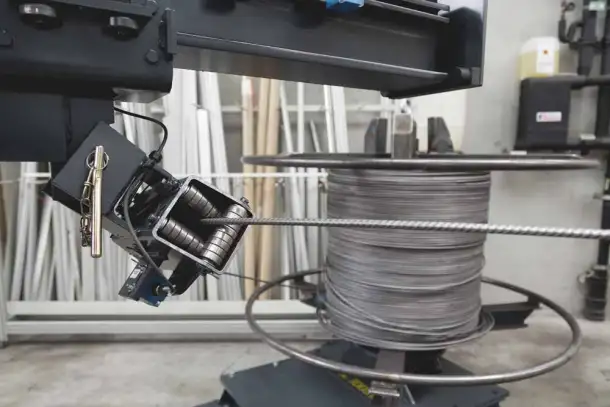 Размот, выпрямление арматуры, проволоки Издел.: арматура; круг стальной; круг чугунный..., фотография 1