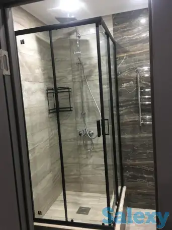Душевые кабины из толстого прочного каленного стекла. Современные душевқе кабины и перегородки для ванной. Тел, фотография 2