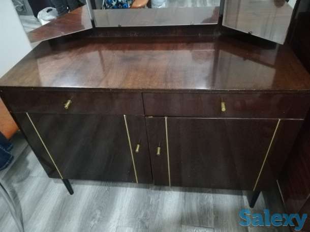 Трильяж, трюмо с ящиками и зеркалами, фотография 1