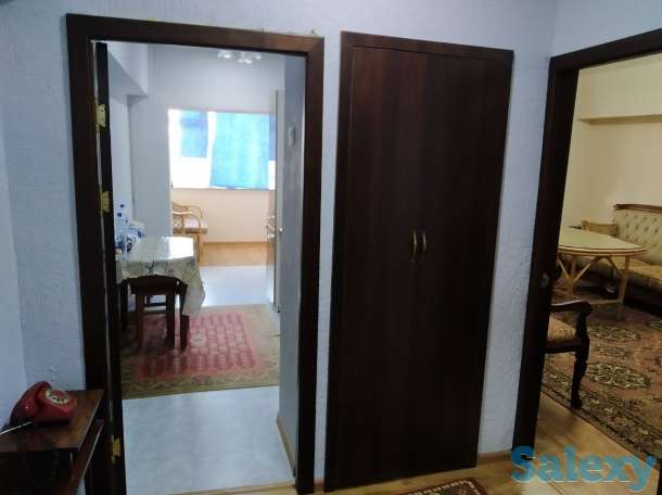 Продается СВОЯ 2х-комнатная квартира в знаменитом доме (с круговой световой рекламой на крыше) у метро Буюк Ипак Йули., фотография 3