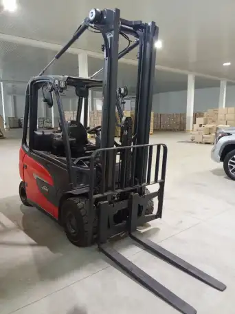 электропогрузчик Linde E 25, фотография 1