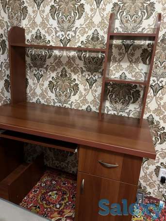 Б/у компьютерный стол, фотография 1