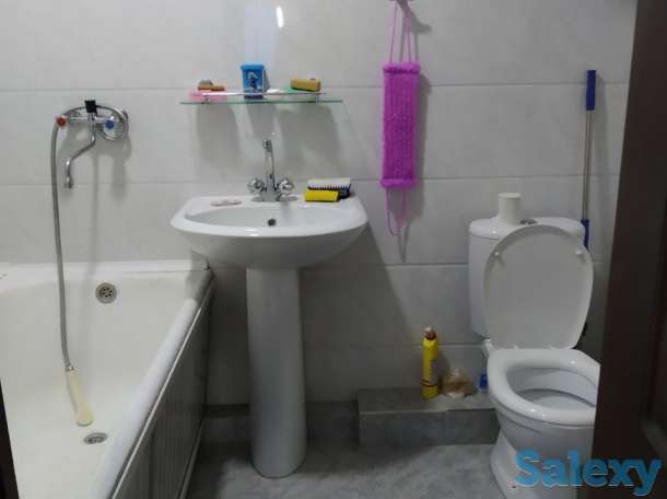 Продается СВОЯ 2х-комнатная квартира в знаменитом доме (с круговой световой рекламой на крыше) у метро Буюк Ипак Йули., фотография 7