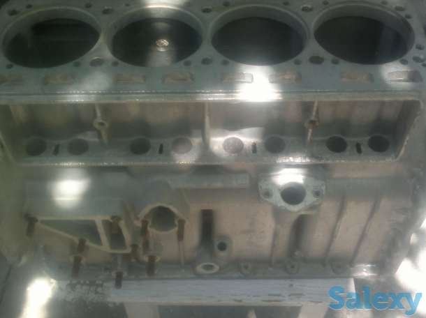 блок  ГАЗ 24 УАЗ, фотография 2