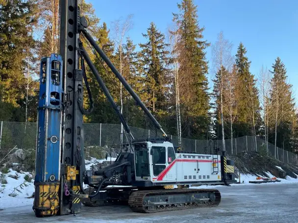 Сдается в аренду  Продается: БУ Сваебойная установка Junttan PMx22 1823  Гидромолот SHK 5, фотография 1