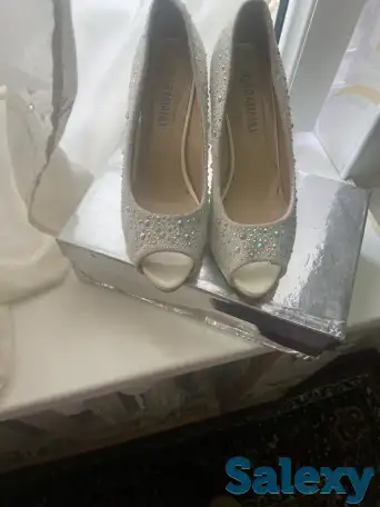 Женские туфли, фотография 1