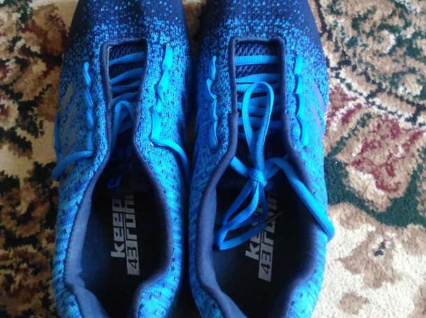 Продаю спортивные кроссовки, фотография 4