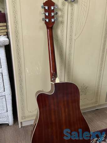 Продам Акустическую гитару 