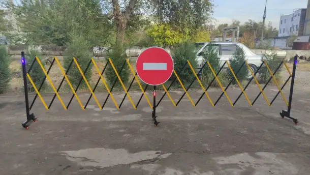 Мобильное раздвижное ограждение (гармошка) решетка, фотография 2