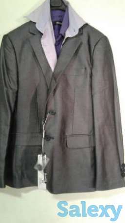 Пиджаки для мальчиков серый и чёрный, фотография 1