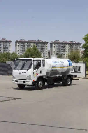 Водовоз питьевой воды 6m FAW Tiger V, фотография 1