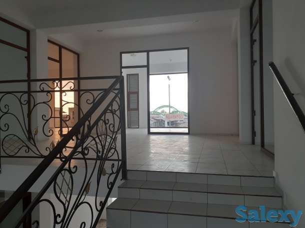 Продаётся нежелое здания в центре аккургана, на против нового рынка вдоль дороги, фотография 3